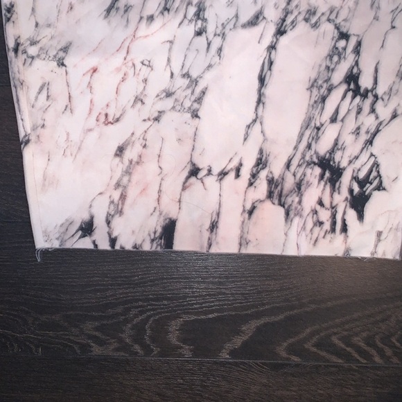 Marble like pencil white skirt - Picture 12 of 13